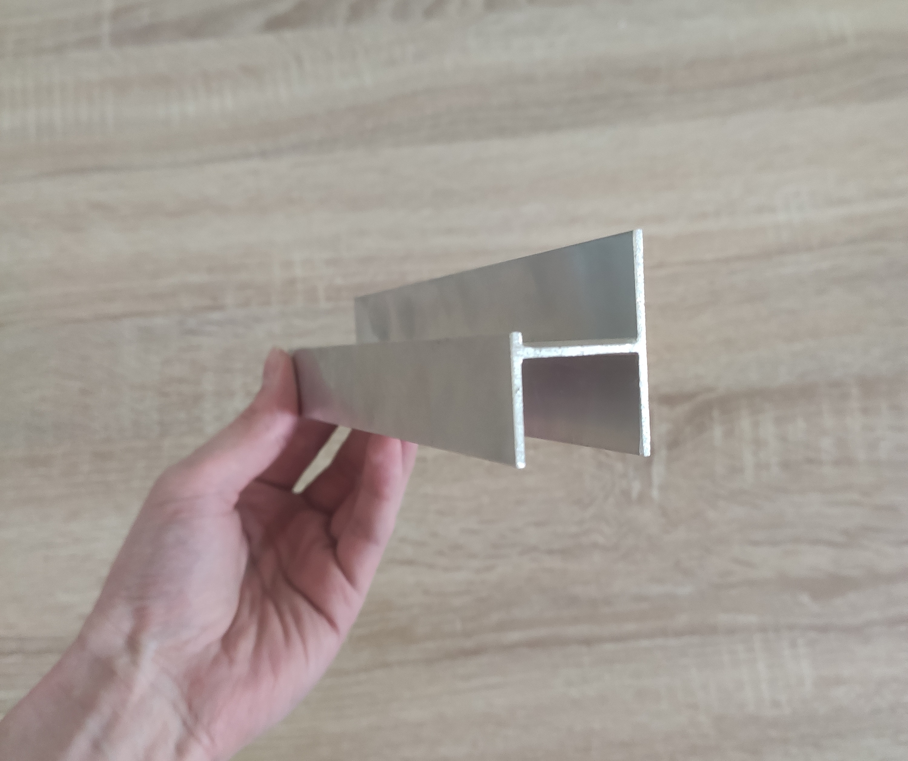 UT profil, 29 mm széles