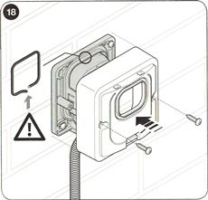12. Helyezze fel a fotocella fedelét, és rögzítse csavarokkal. Ne feledkezzen meg a szigetelő gumitömítésről 12. Helyezze fel a fotocella fedelét, és rögzítse csavarokkal. Ne feledkezzen meg a szigetelő gumitömítésről