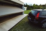 Kinyúló billenő garázskapu Kinyúló billenő garázskapu
